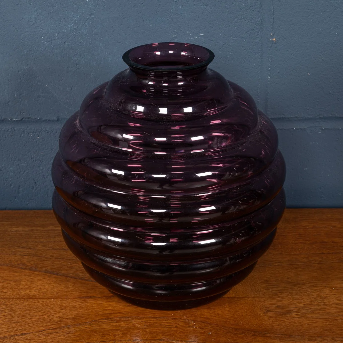 PUSHKINS.COM - B11444 - CONTEMPORARY 21stC MURANO ART GLASS VASE IN %22VINACCIA%22 PURPLE BY VENINI c.2015 - 03.jpg