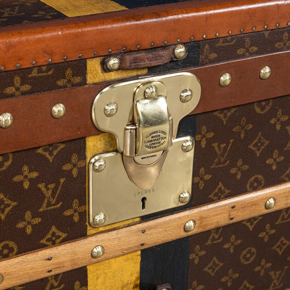PUSHKINS.COM - B11270 - 20thC LOUIS VUITTON CABIN TRUNK IN MONOGRAM CANVAS, FRANCE c.1930 - 24.jpg