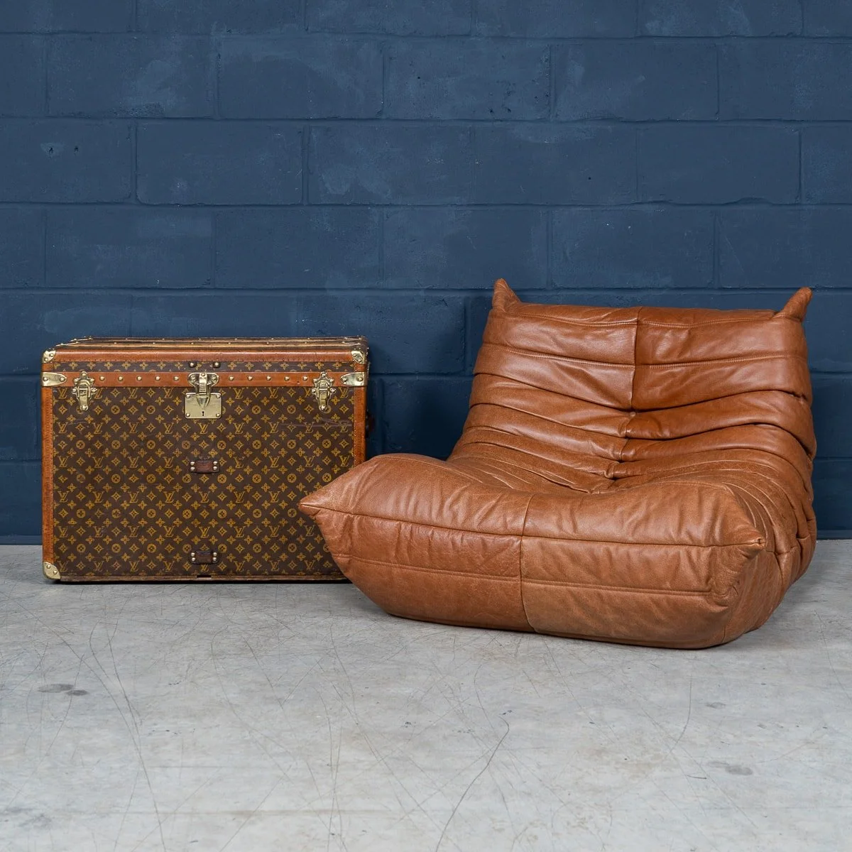 PUSHKIN'S - ANTIQUE 20thC LOUIS VUITTON HAT TRUNK IN MONOGRAM CANVAS, PARIS c.1920 - 3.jpg
