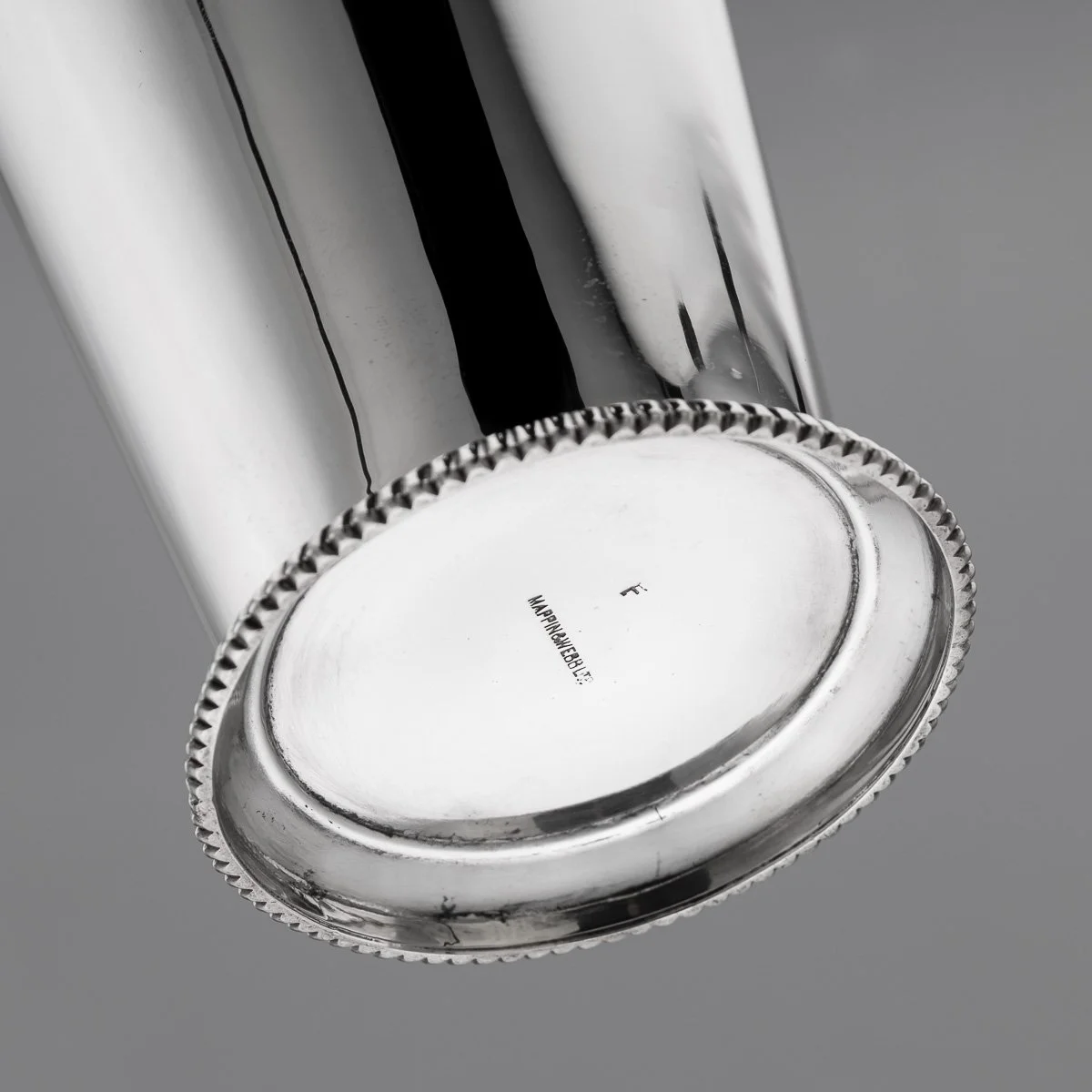 PUSHKINS.COM - J11898 - VINTAGE 20thC ENGLISH ART DECO SOLID SILVER COCKTAIL SHAKER c.1930 - 14.jpg