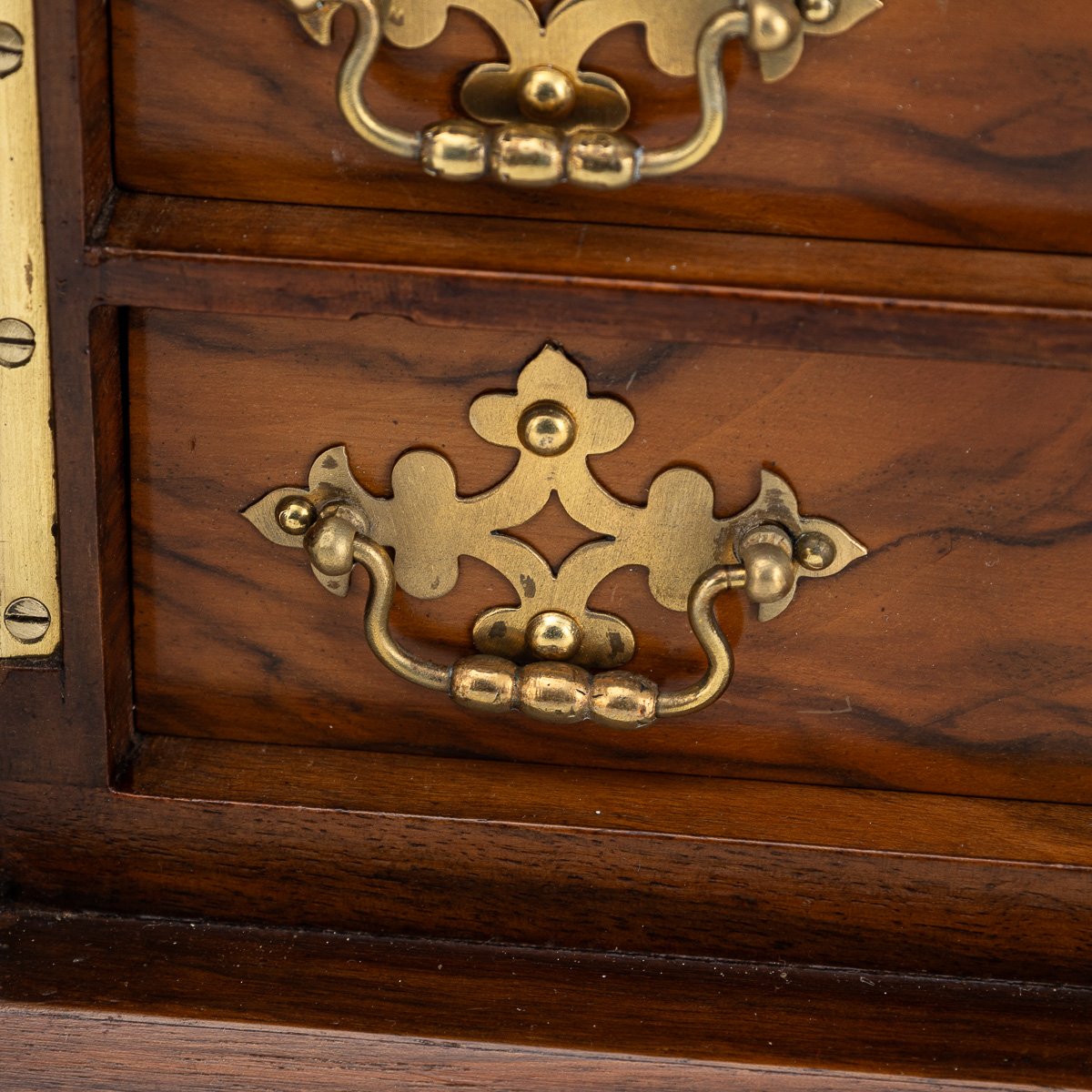 PUSHKINS.COM - D11171 - ANTIQUE 19thC VICTORIAN WALNUT & GLASS FRONTED JEWELLERY BOX c.1890 - 17.jpg