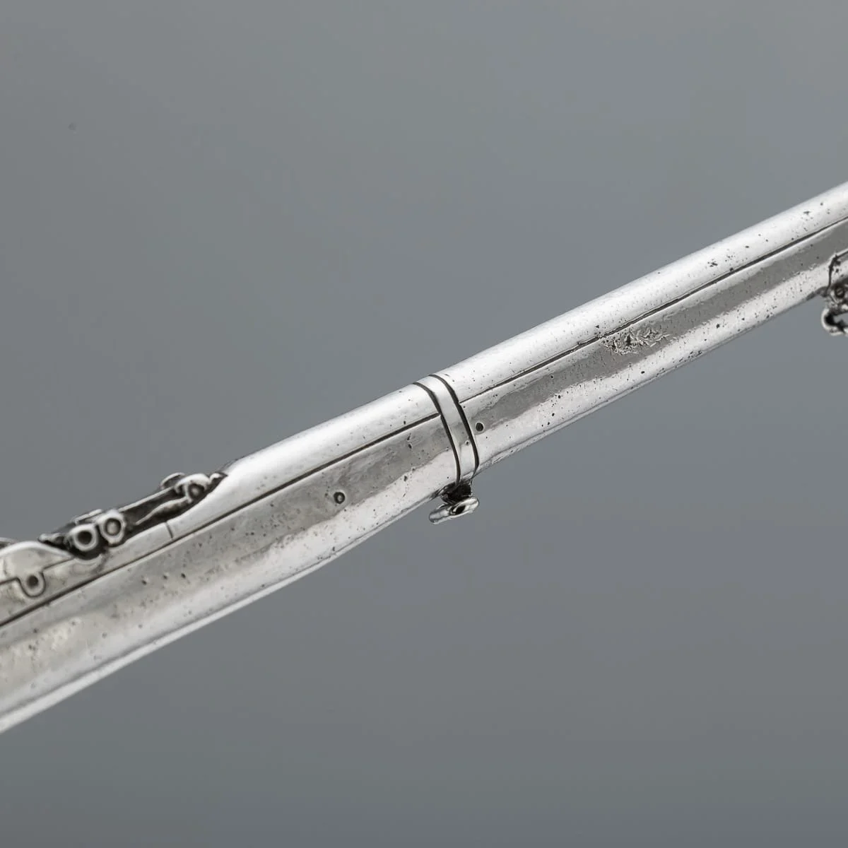 PUSHKINS.COM - A00135 - ANTIQUE 20thC ENGLISH SOLID SILVER RIFLE SHOOTING TROPHY, LONDON c.1915 - 11.jpg