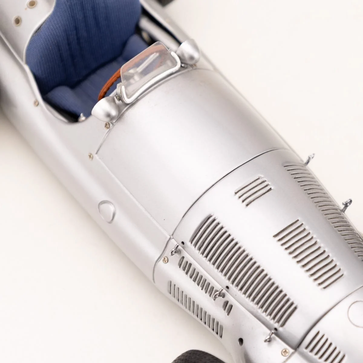 PUSHKINS.COM - Z12469 - VINTAGE 20thC CMC 1:18 SCALE MERCEDES BENZ W125 MODEL RACING CAR c.1937 - 17.jpg