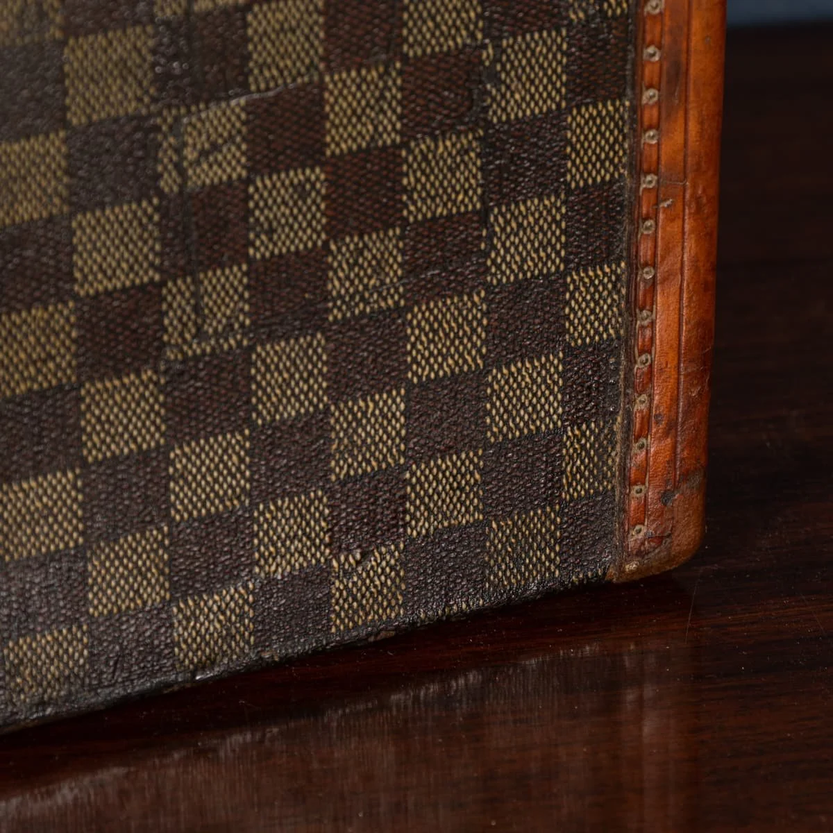 PUSHKINS.COM - B12349 - ANTIQUE 20thC LOUIS VUITTON HAT TRUNK IN DAMIER CANVAS, FRANCE c.1900 - 29.jpg
