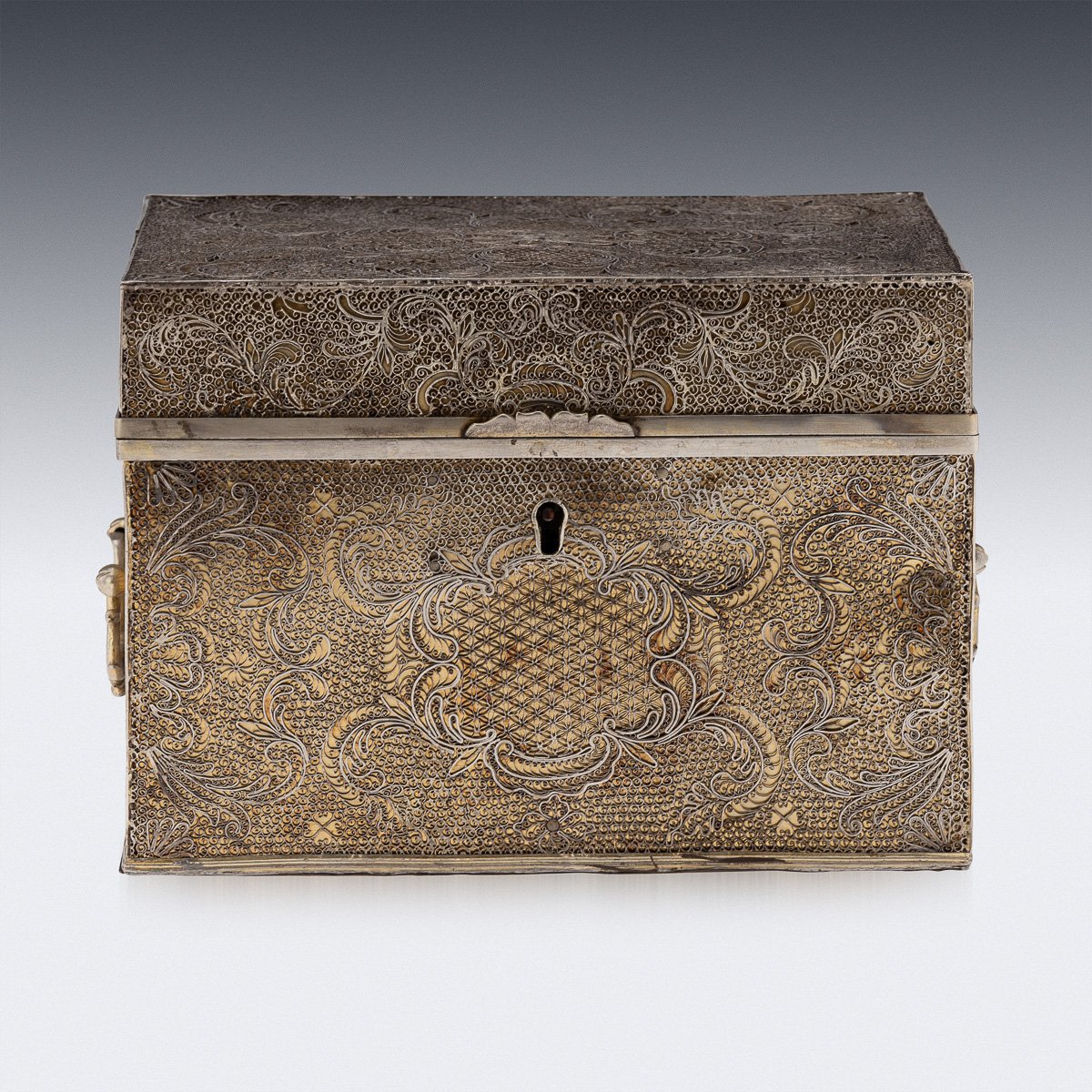 PUSHKINS.COM - J11070 - ANTIQUE 17thC INDO-PORTUGUESE SOLID SILVER FILIGREE TEA CHEST, GOA c.1680 - 05.jpg
