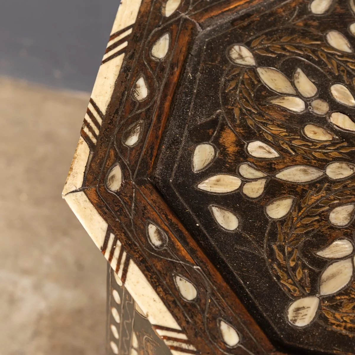 PUSHKINS.COM - Z12411 - ANTIQUE 20thC DARK WOOD & MOTHER OF PEARL MOORISH TABLE c.1920 - 14.jpg