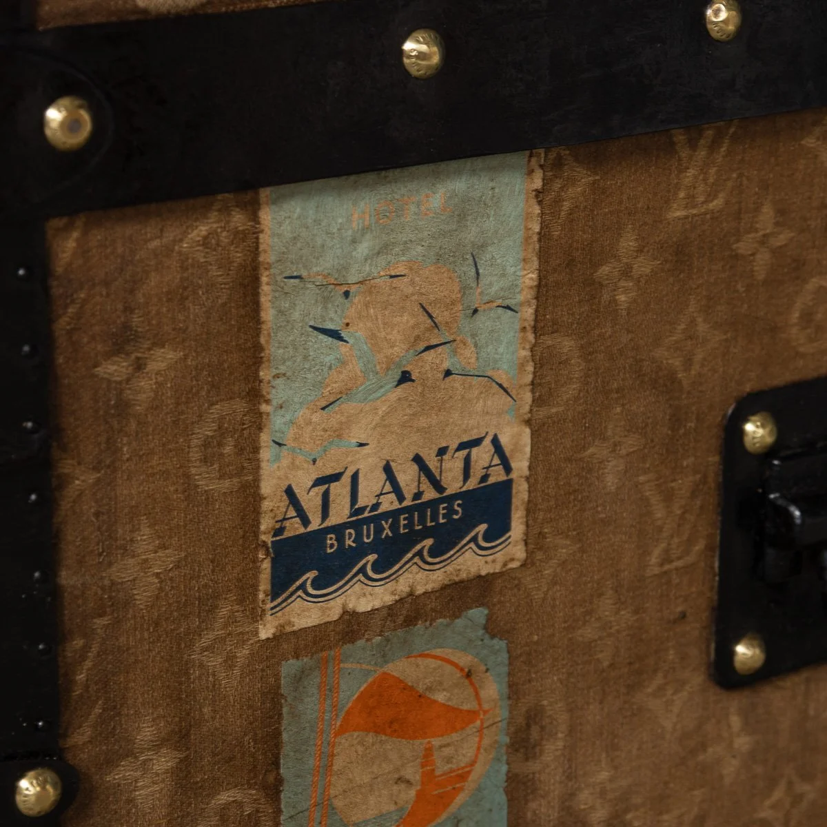 PUSHKINS.COM - B11503w - ANTIQUE 20thC LOUIS VUITTON HAT TRUNK IN WOVEN CANVAS, FRANCE c.1890 - 42.jpg