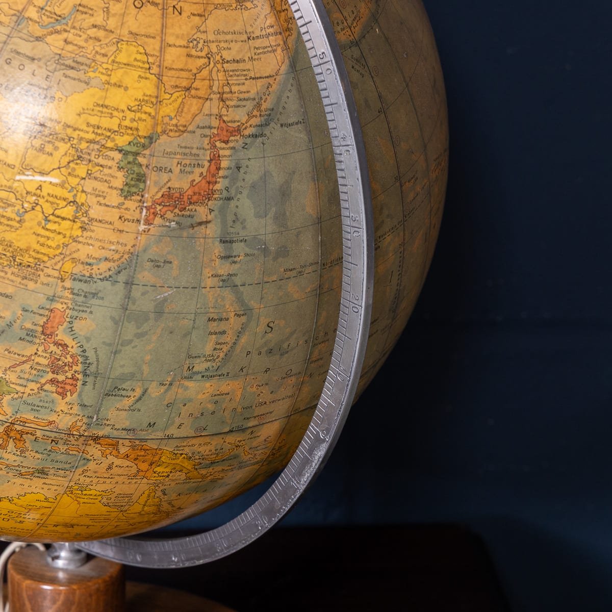 PUSHKINS.COM - B12032 - VINTAGE 20thC GERMAN ILLUMINATED TERRESTRIAL GLOBE BY RÄTH - 27.jpg