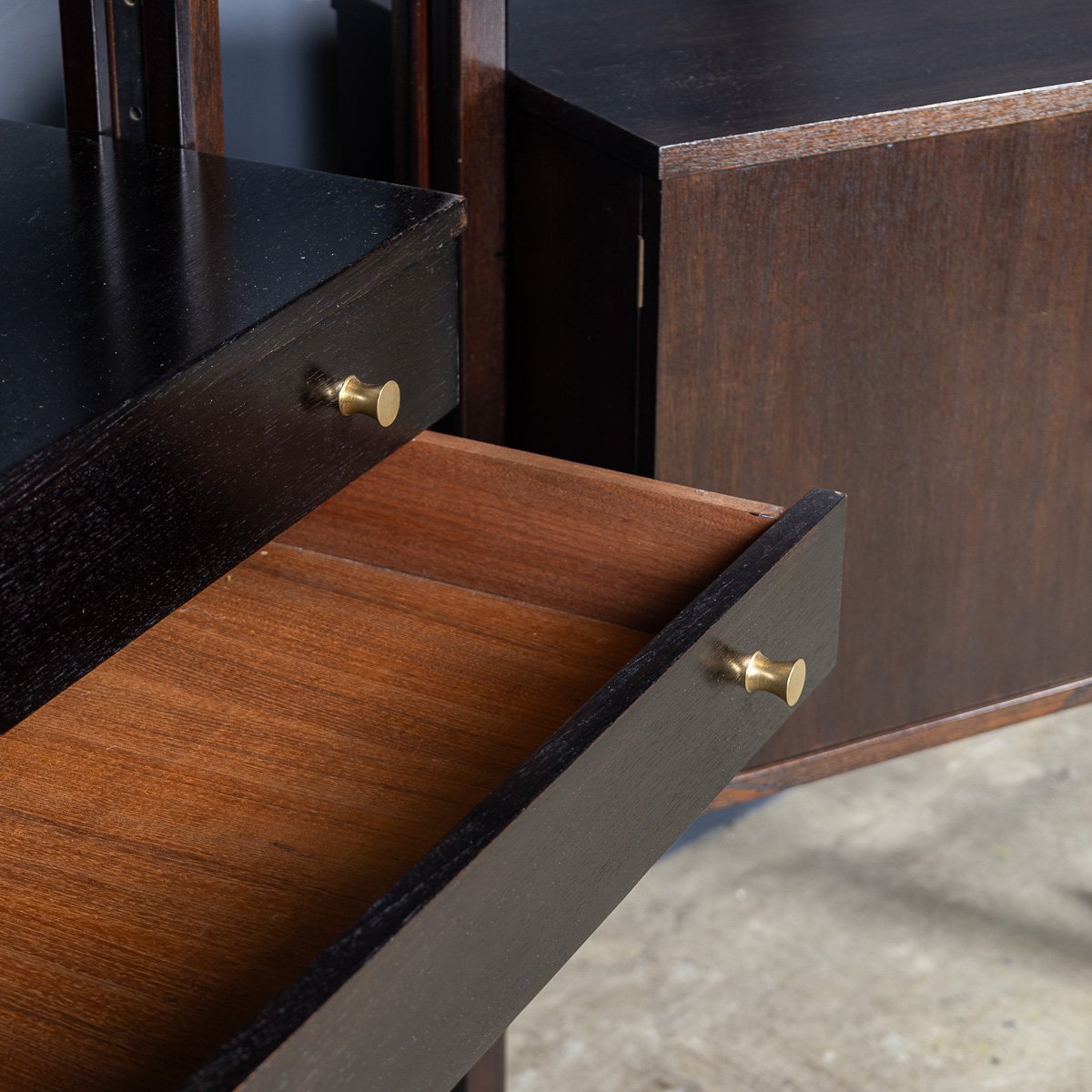 PUSHKINS.COM - D11123 - 20thC PAIR OF ITALIAN EBONISED WOODEN BOOKCASES c.1970 - 15.jpg