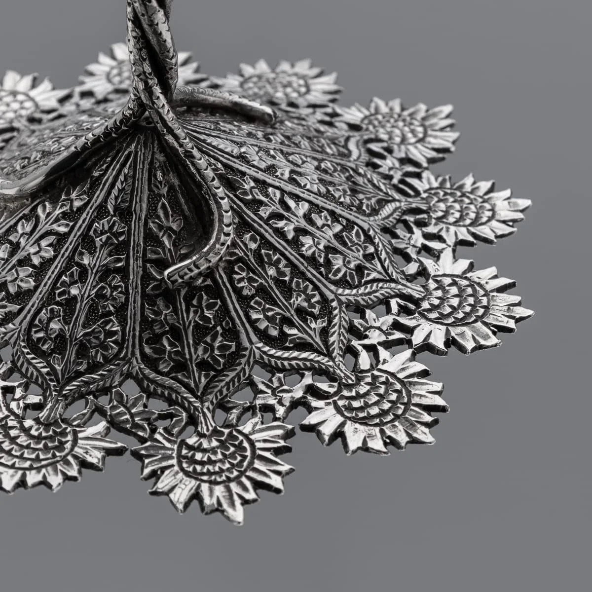 PUSHKINS.COM - A00212 - ANTIQUE 20thC INDIAN SOLID SILVER CHAMBERSTICK, KASHMIR c.1900 - 18.jpg