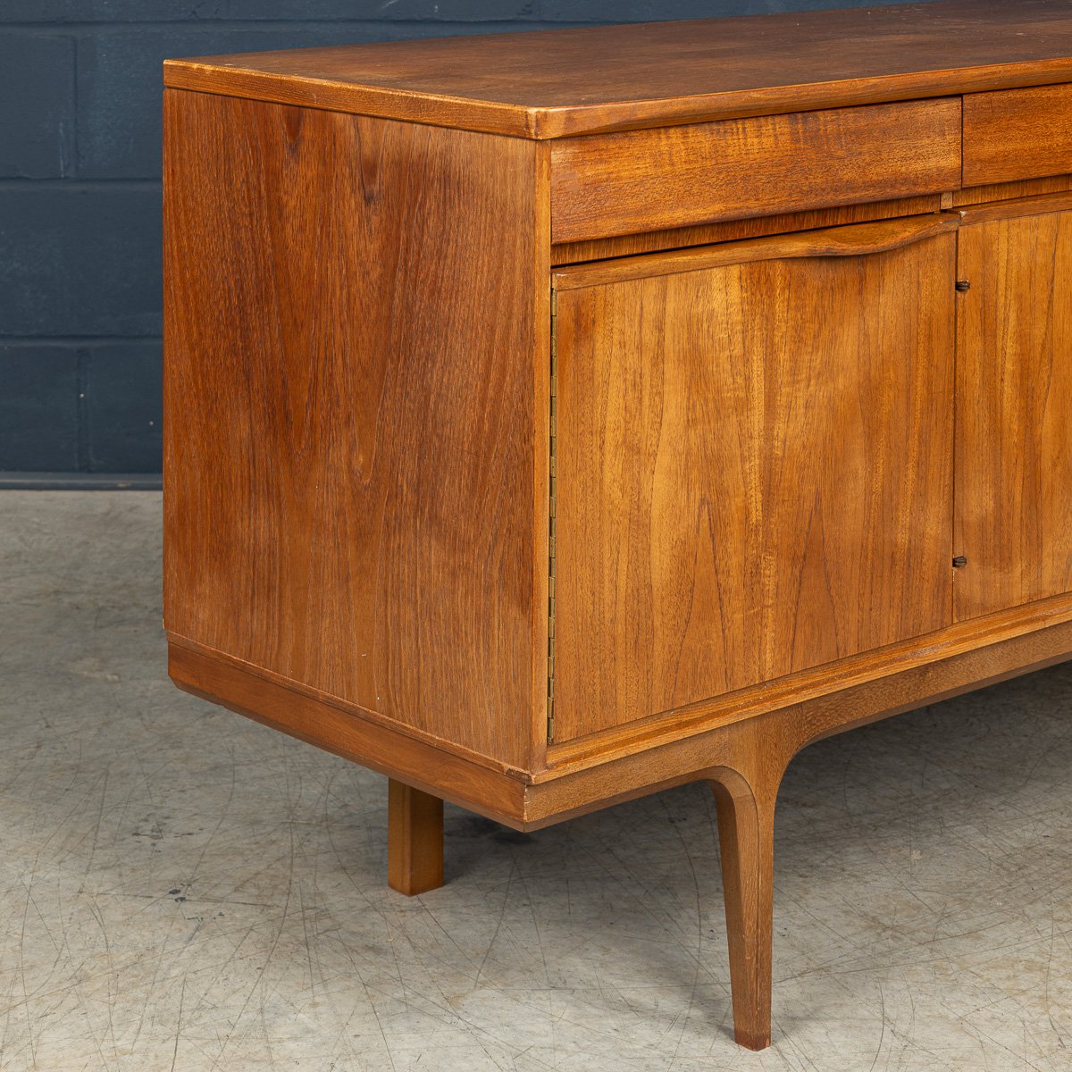 PUSHKINS.COM - B11413 - VINTAGE 20thC ENGLISH TEAK SIDEBOARD c.1960 - 10.jpg