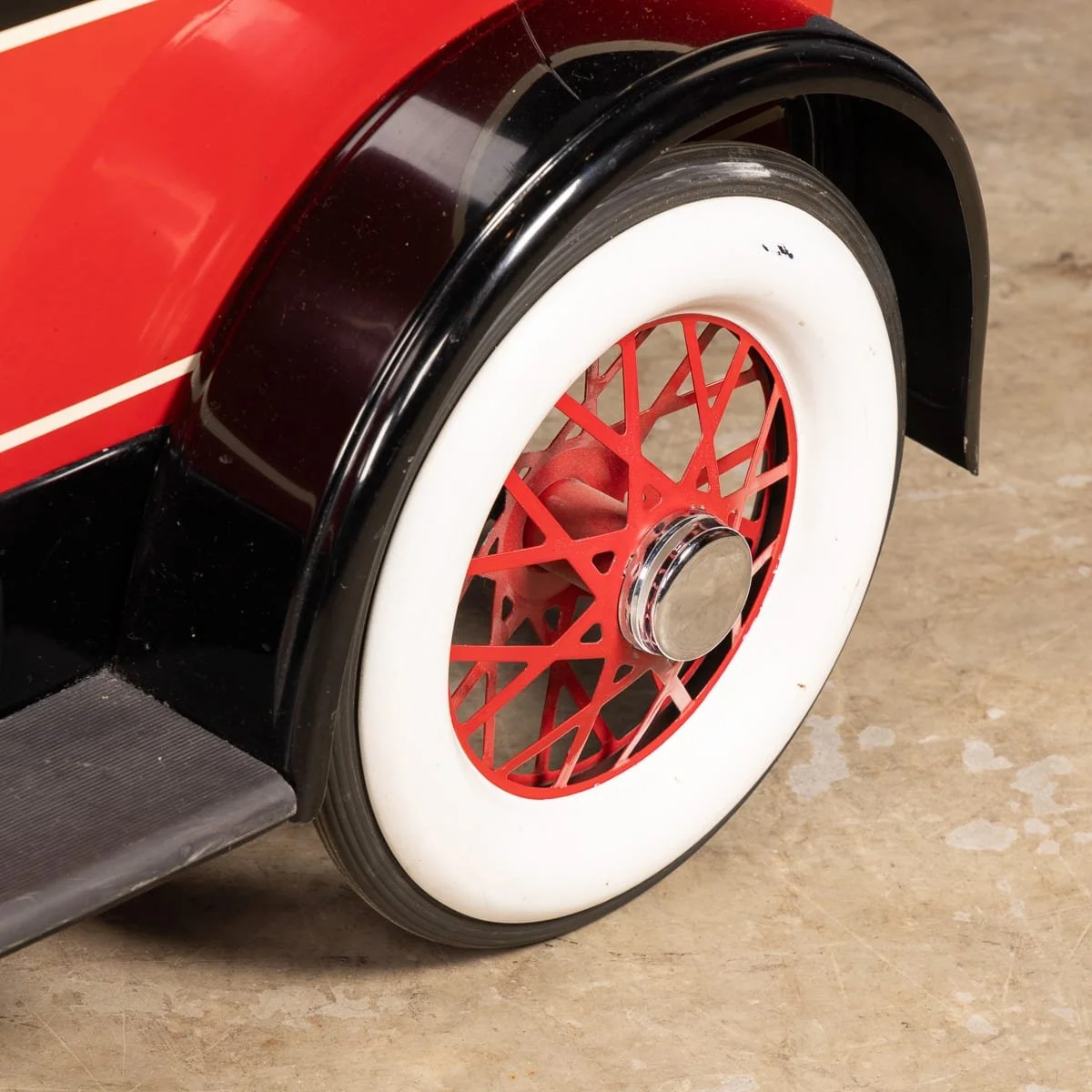 PUSHKINS.COM - Z12098 - VINTAGE 20thC RARE AMERICAN PACKARD TWO SEAT PEDAL CAR - 25.jpg
