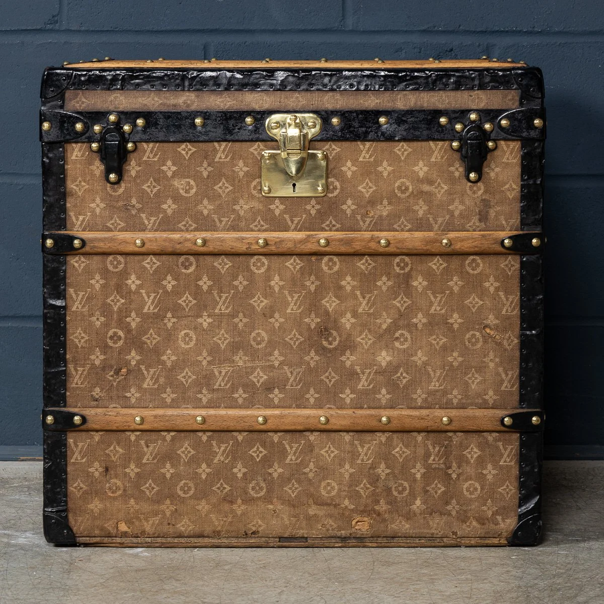 PUSHKINS.COM - B11503w - ANTIQUE 20thC LOUIS VUITTON HAT TRUNK IN WOVEN CANVAS, FRANCE c.1890 - 04.jpg