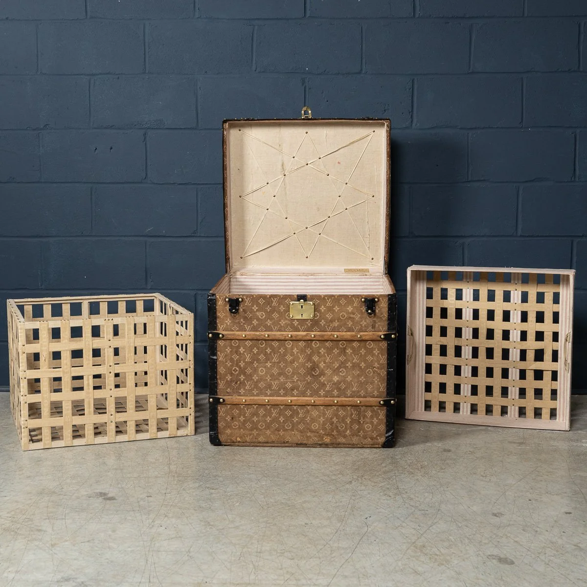PUSHKINS.COM - B11503w - ANTIQUE 20thC LOUIS VUITTON HAT TRUNK IN WOVEN CANVAS, FRANCE c.1890 - 11.jpg
