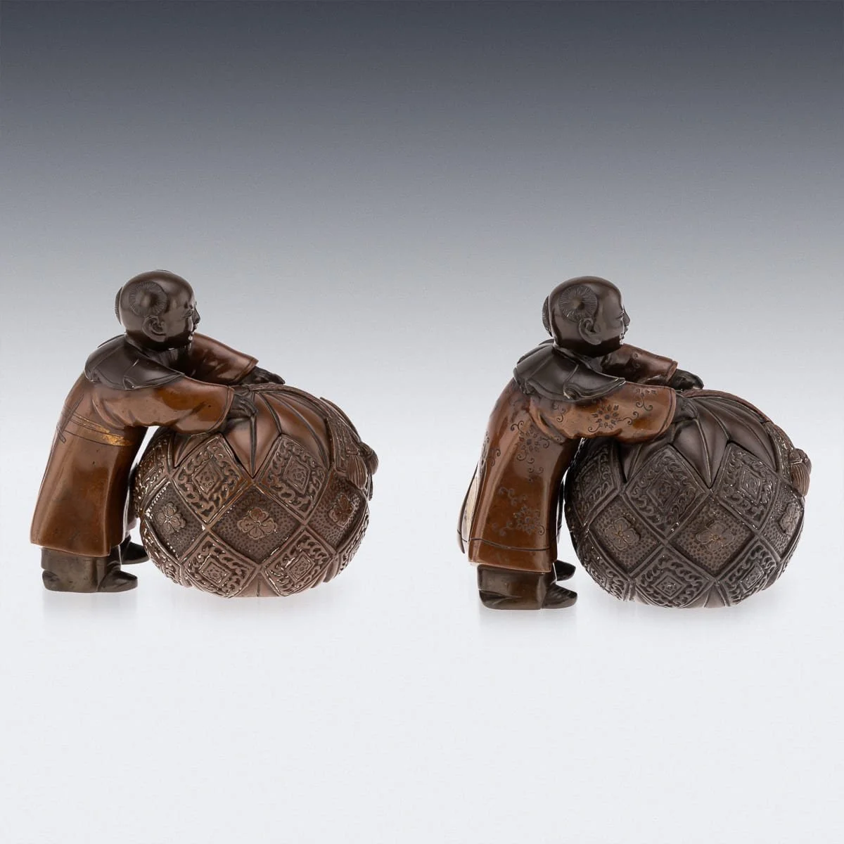 PUSHKINS.COM - G11931 - ANTIQUE 19thC JAPANESE MEIJI PERIOD PAIR OF BRONZE VESSELS IN THE FORM OF KARAKO - 09.jpg