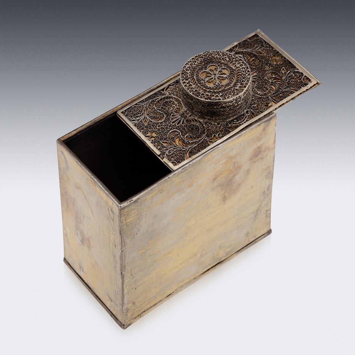 PUSHKINS.COM - J11070 - ANTIQUE 17thC INDO-PORTUGUESE SOLID SILVER FILIGREE TEA CHEST, GOA c.1680 - 14.jpg