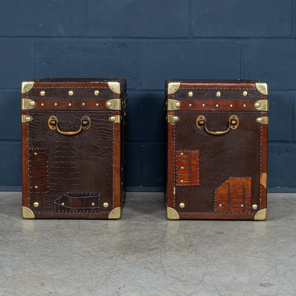 PUSHKINS.COM - B11411d - 20thC PAIR OF LEATHER CLAD ENGLISH ARMY : NAVY STYLE TRUNKS - 07.jpg