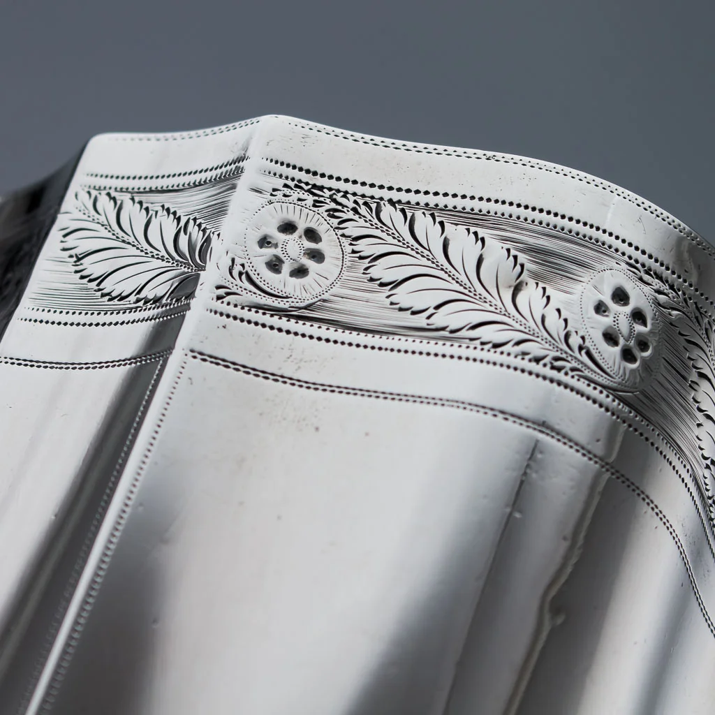 ANTIQUE 18thC RARE GEORGIAN SOLID SILVER TEA CADDY, DENZILOW, LONDON c.1794-12.jpg