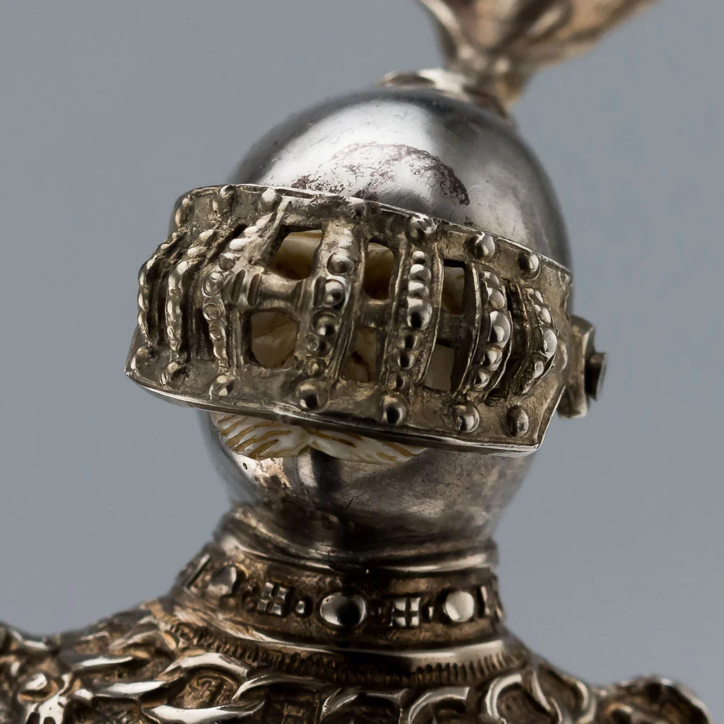 PUSHKIN ANTIQUES ANTIQUE 20thC GERMAN SOLID SILVER PAIR OF LARGE KNIGHT FIGURES, HANAU c.1920-08.jpg