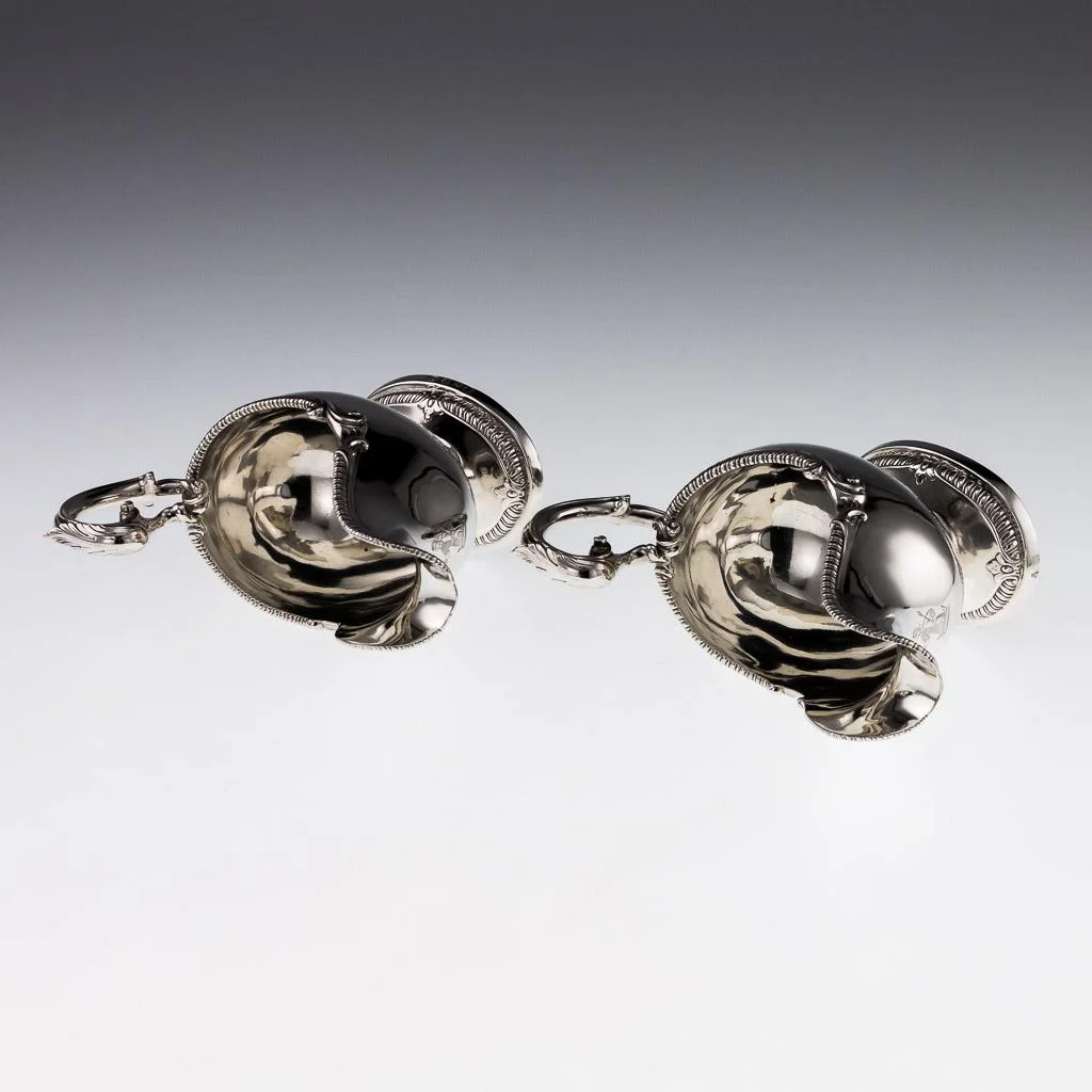 ANTIQUE 18thC GEORGIAN SOLID SILVER PAIR OF IMPRESSIVE SAUCE BOATS, LONDON c1767-06.jpg