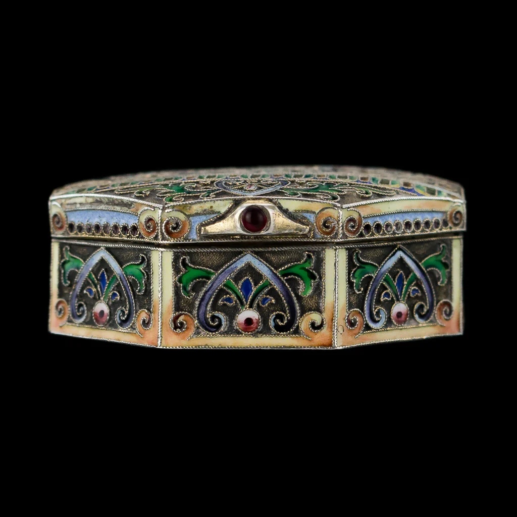 Pushkin Antiques - ANTIQUE 20thC RUSSIAN 11 ARTEL SOLID SILVER & ENAMEL SNUFF BOX c.1910-02.jpg