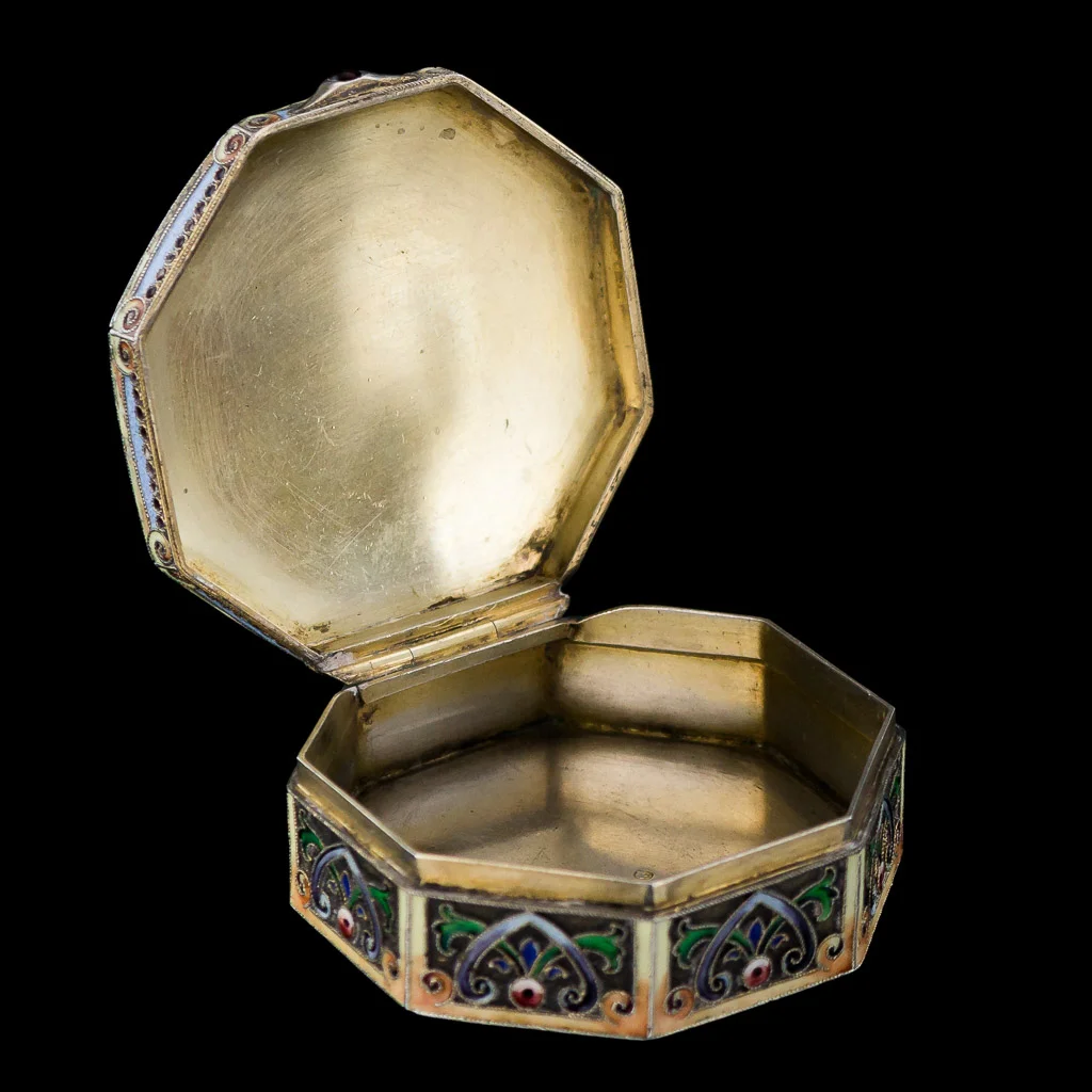 Pushkin Antiques - ANTIQUE 20thC RUSSIAN 11 ARTEL SOLID SILVER & ENAMEL SNUFF BOX c.1910-05.jpg