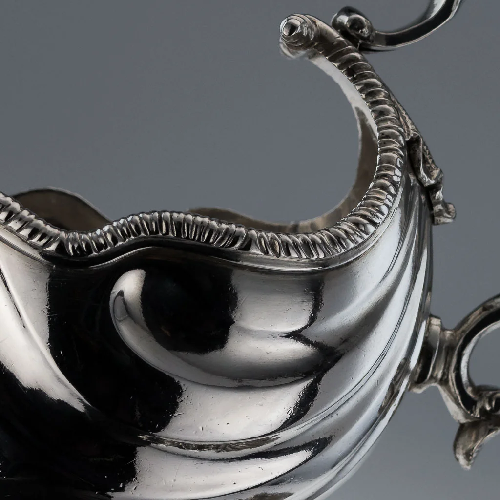 ANTIQUE 18THC GEORGIAN PAIR OF SOLID SILVER SAUCE BOATS, ROBERT ALBIN COX C.1752_13.jpg