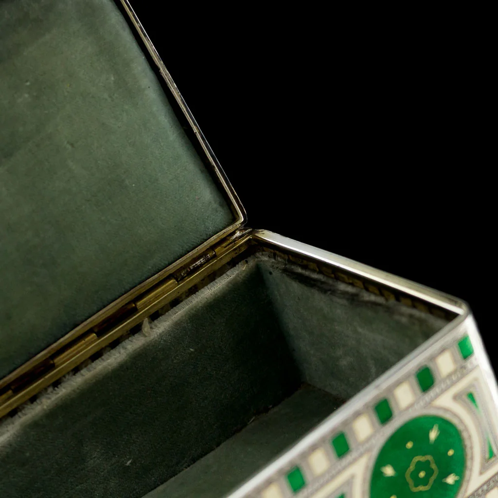 Alessio Lorenzi - ANTIQUE 19THC STUNNING SOLID SILVER & HAND PAINTED ENAMEL JEWELLERY BOX C.1890-18.jpg