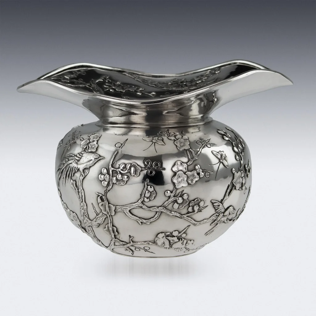 Pushkin Antiques ANTIQUE 19thC CHINESE UNUSUAL SOLID SILVER DECORATIVE VASE, WANG HING c.1890 - 03.jpg