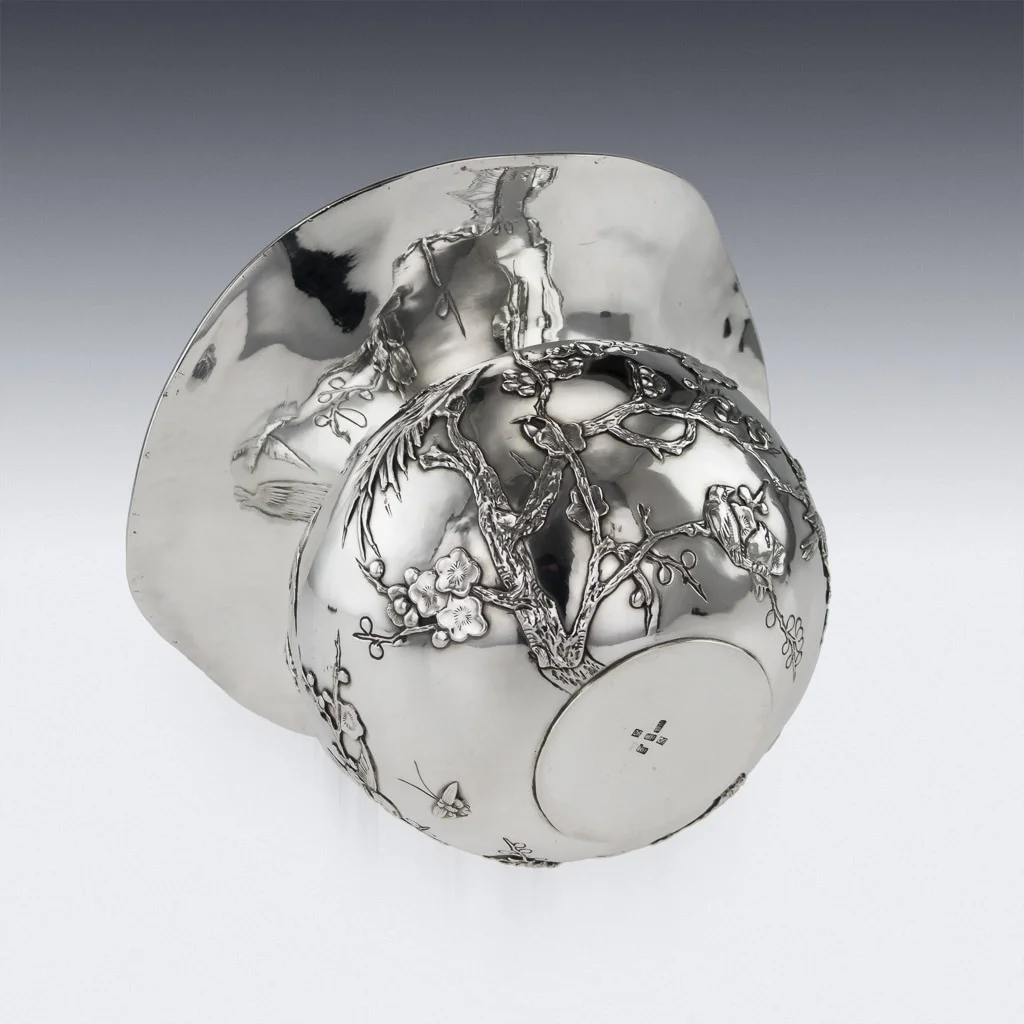 Pushkin Antiques ANTIQUE 19thC CHINESE UNUSUAL SOLID SILVER DECORATIVE VASE, WANG HING c.1890 - 06.jpg
