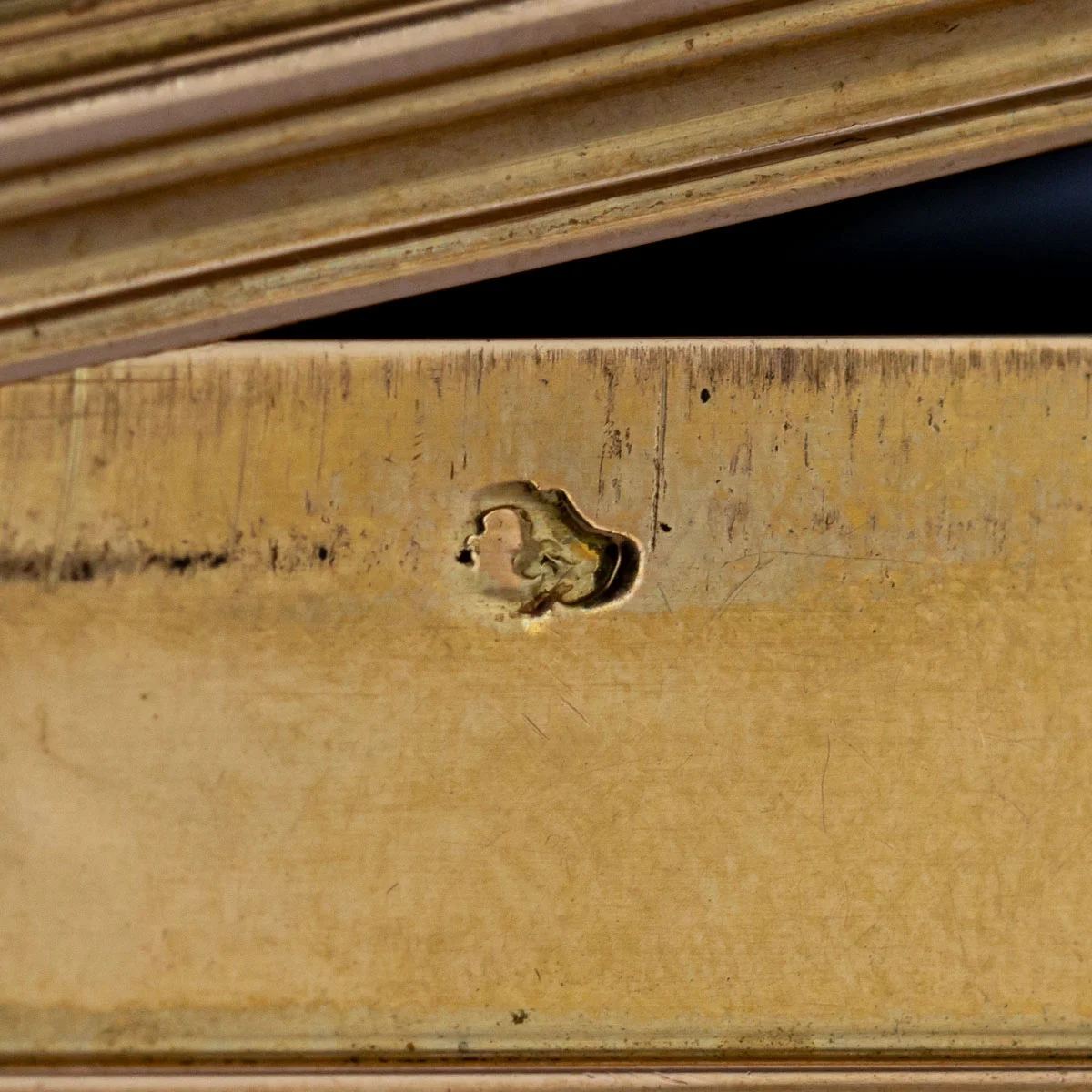 pushkin antiques - ANTIQUE 18thC FRENCH 18k GOLD MOUNTED MOTHER OF PEARL SNUFF BOX c.1750 - 12.jpg