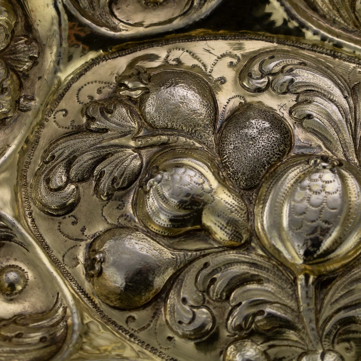 pushkin antiques - ANTIQUE 17thC HUNGARIAN SILVER-GILTSWEETMEAT DISH, JOHANNES RAMSLER c.1690 - 5.jpg