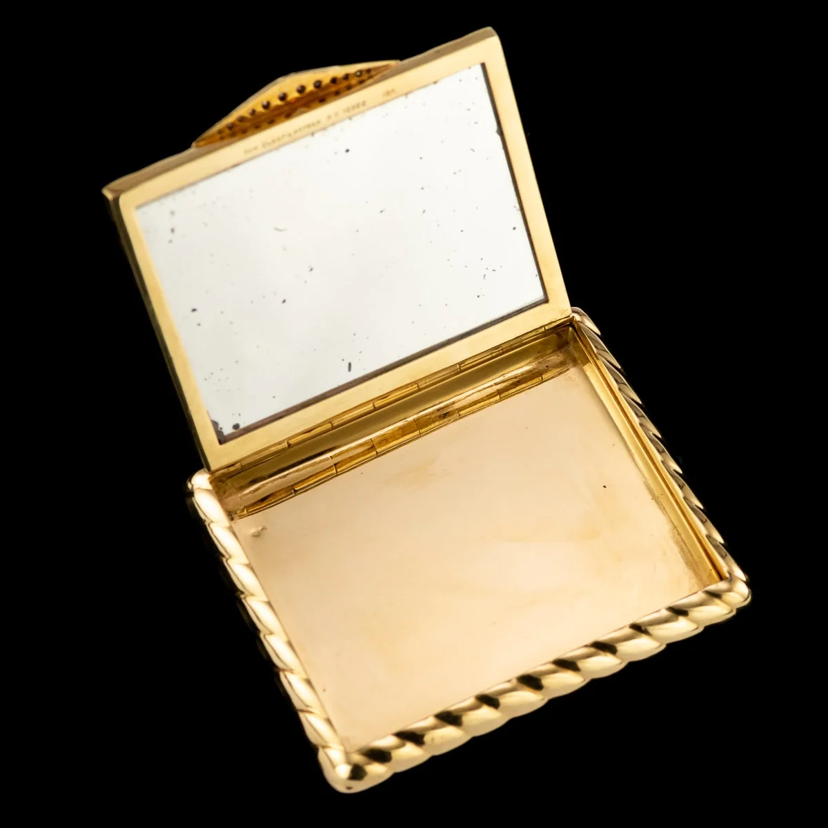 pushkin antiques - STUNNING 20thC VAN CLEEF & ARPELS 18K GOLD & DIAMOND COMPACT c.1960 - 4.jpg