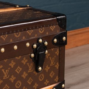 ANTIQUE 20thC LOUIS VUITTON COURIER TRUNK IN MONOGRAM CANVAS, PARIS c.1920  — Pushkin Antiques