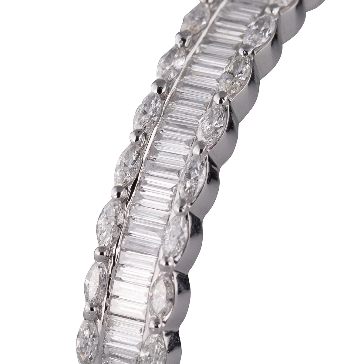 Pushkin Antiques - EXCEPTIONAL 15CT DIAMOND & 18K WHITE GOLD BRACELET, G:H, VVS1 - 3.jpg