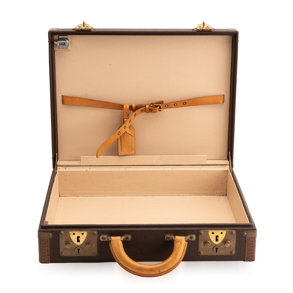 Louis Vuitton Briefcase, RattPack Wiki