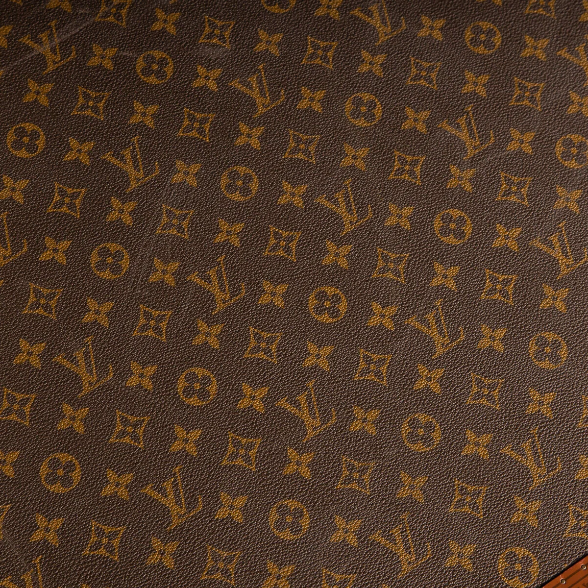 Pushkin Antiques - 20th CENTURY LOUIS VUITTON IN MONOGRAM CANVAS SUITCASE, PARIS c.1970 - 4 - 00008.jpg