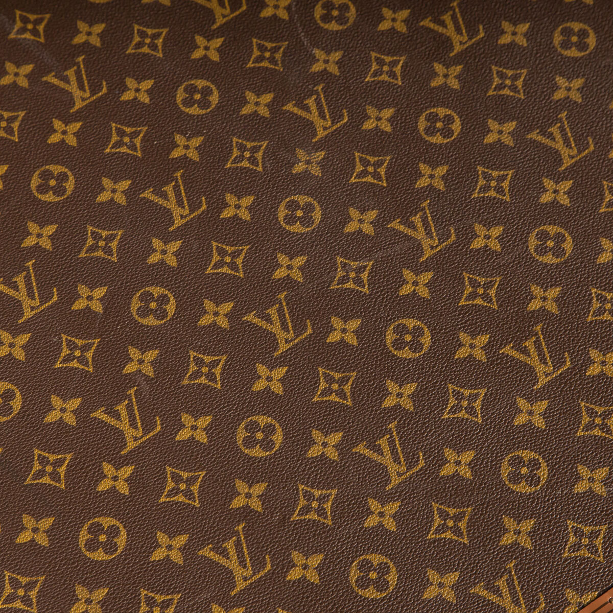 Pushkin Antiques - 20th CENTURY LOUIS VUITTON IN MONOGRAM CANVAS SUITCASE PARIS c.1970 - 00010.jpg