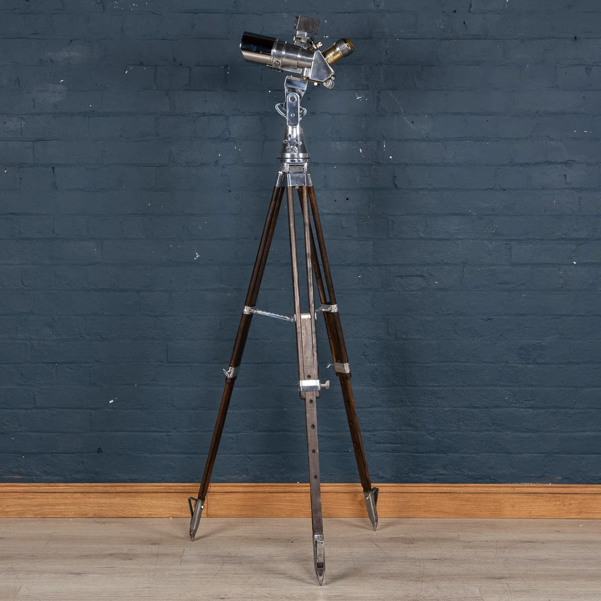 Pushkin Antiques - STUNNING 20thC TZK ANTI-AIRCRAFT BINOCULARS ON TELESCOPIC STAND c.1950 - 3.jpg