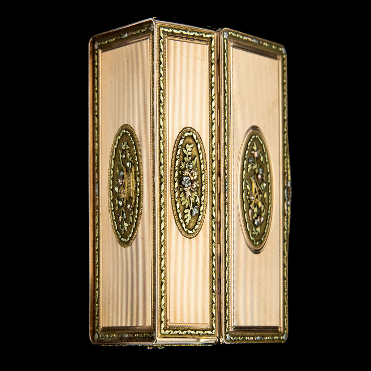 Pushkin Antiques - ANTIQUE 19thC RUSSIAN ROYAL PRESENTATION 14k THREE-COLOUR GOLD SNUFF BOX c.1820 - 15.jpg