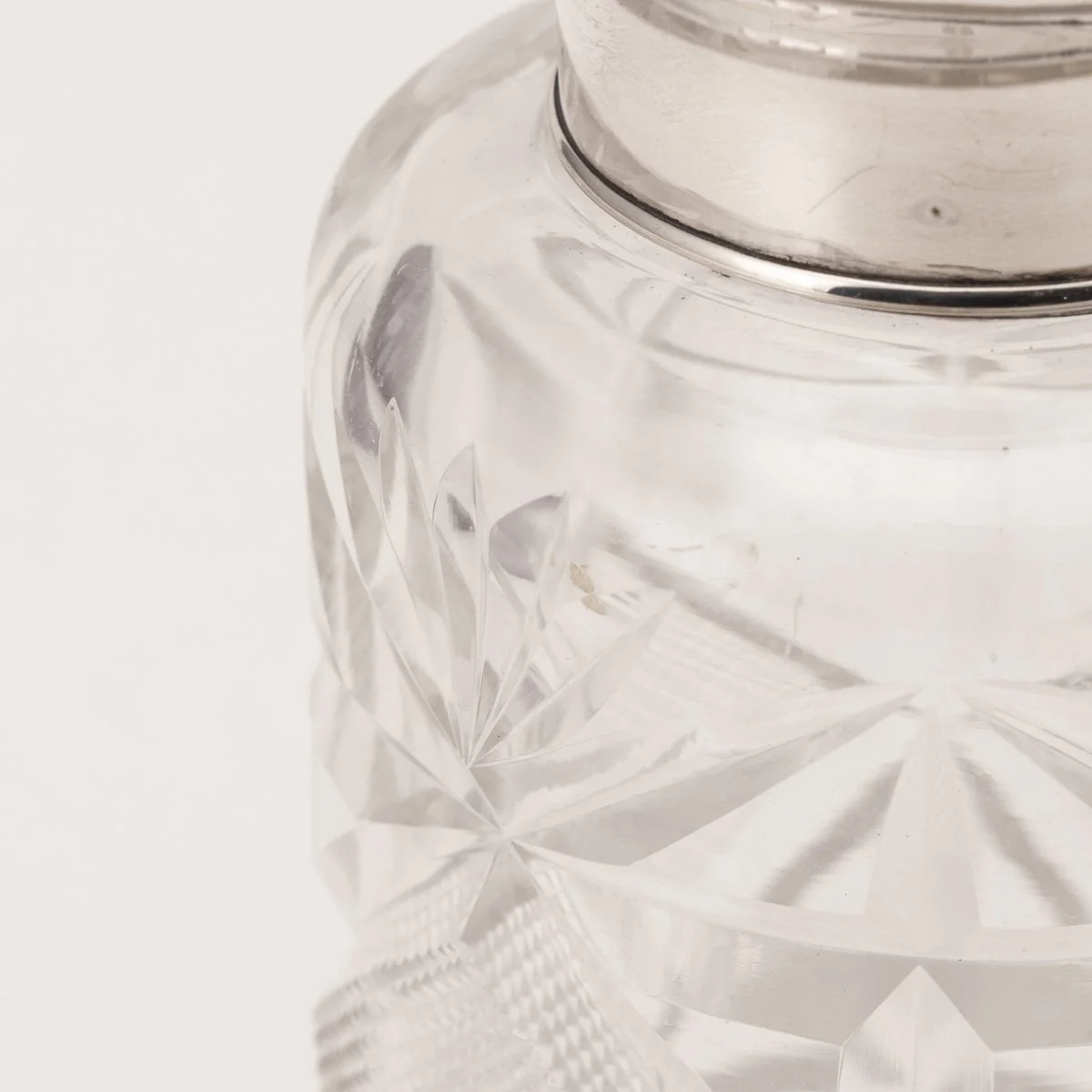 PUSHKINS.COM - Z12147 - 20thC ENGLISH SOLID SILVER, GUILLOCHÉ ENAMEL & CUT CRYSTAL JAR c.1927 - 10.jpg