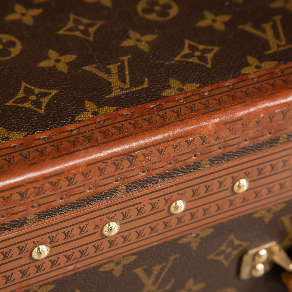 Pushkin Antiques - LOUIS VUITTON IN MONOGRAM CANVAS SUITCASE, PARIS c.1970 - 19.jpg
