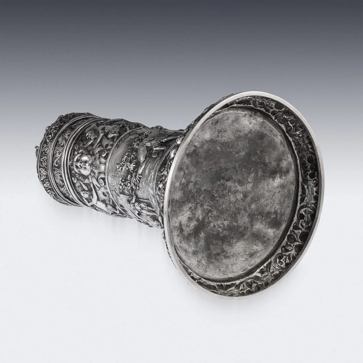 Pushkin Antiques - ANTIQUE 19thC GERMAN SOLID SILVER EMBOSSED FIGURAL TANKARD, HANAU c.1840 - 7.jpg