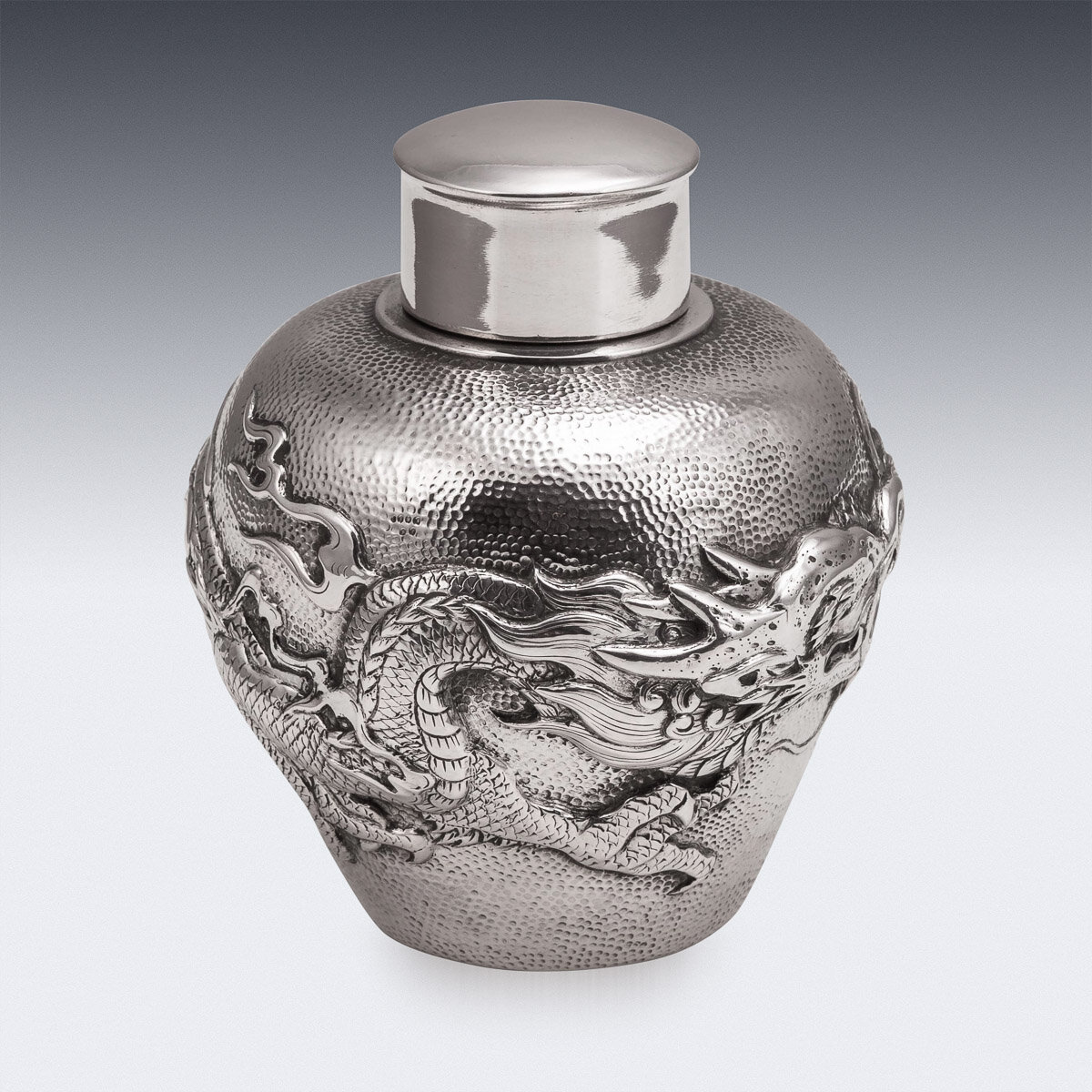 Exquisite hand-carved ORIENTAL OLD TIBET SILVER Dragon tea caddy/1 