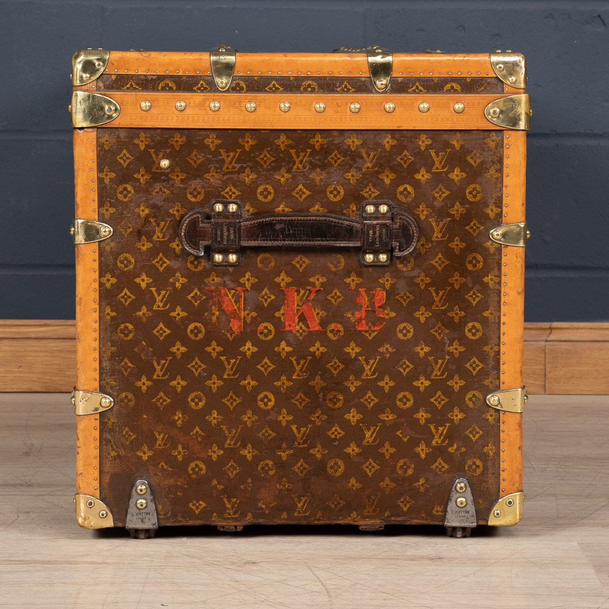 Pushkin Antiques - ANTIQUE 20thC LOUIS VUITTON COURIER TRUNK IN MONOGRAM CANVAS, PARIS c.1930 - 8.jpg