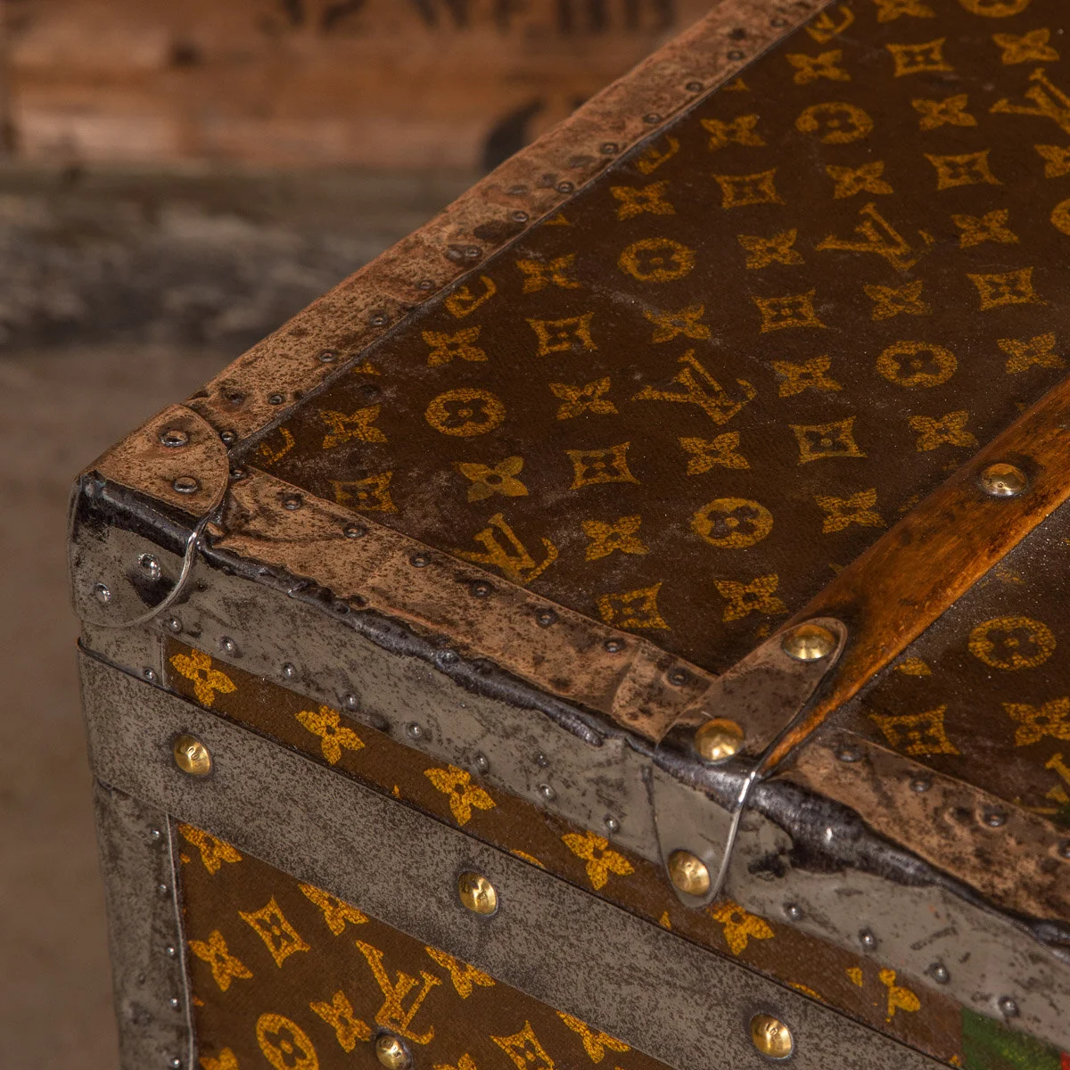 Pushkin Antiques - ANTIQUE 20thC LOUIS VUITTON HAT TRUNK IN MONOGRAM CANVAS, PARIS c.1910 - 24.jpg