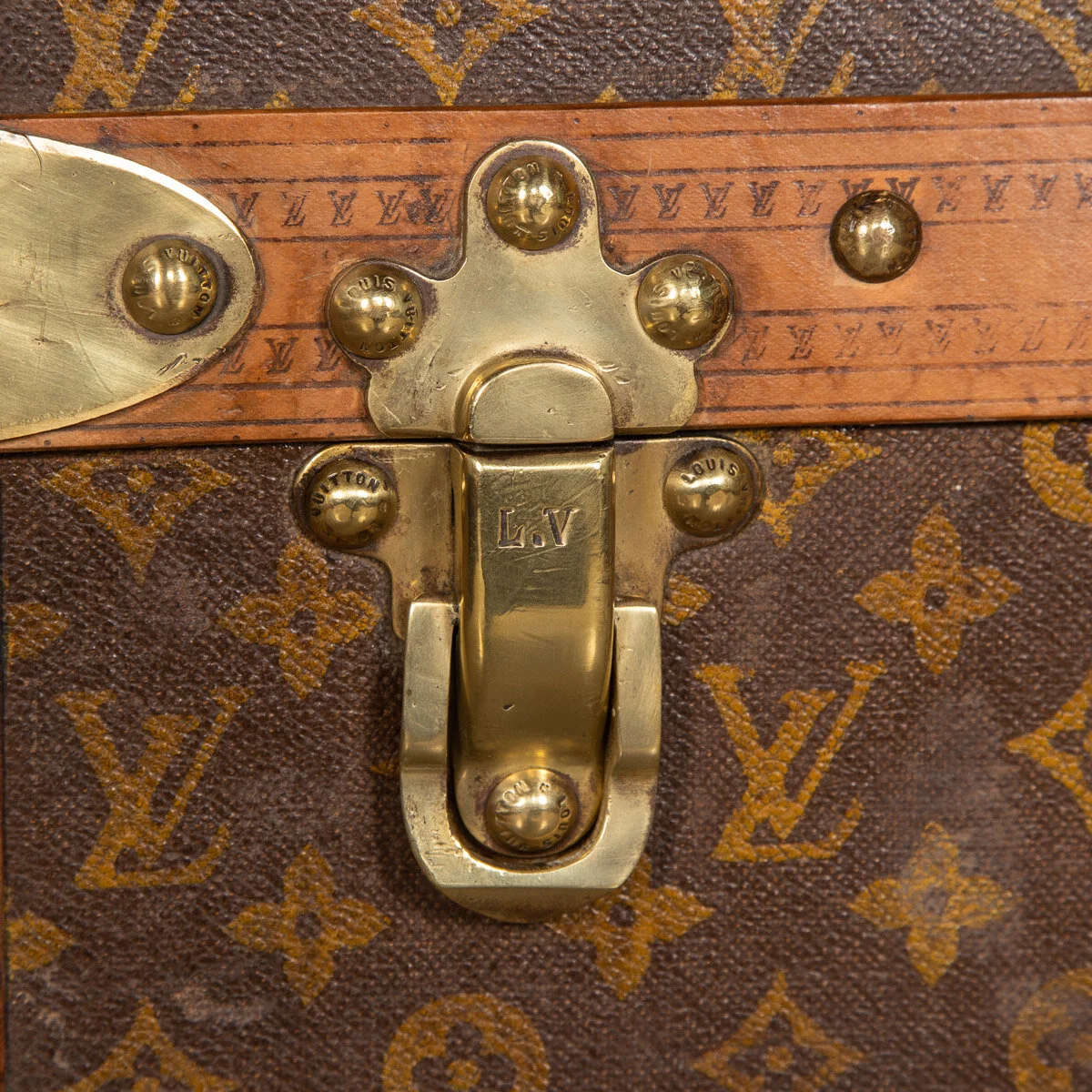 Pushkin Antiques - ANTIQUE 20thC LOUIS VUITTON CABIN TRUNK IN MONOGRAMMED CANVAS, PARIS c.1910 - 17.jpg