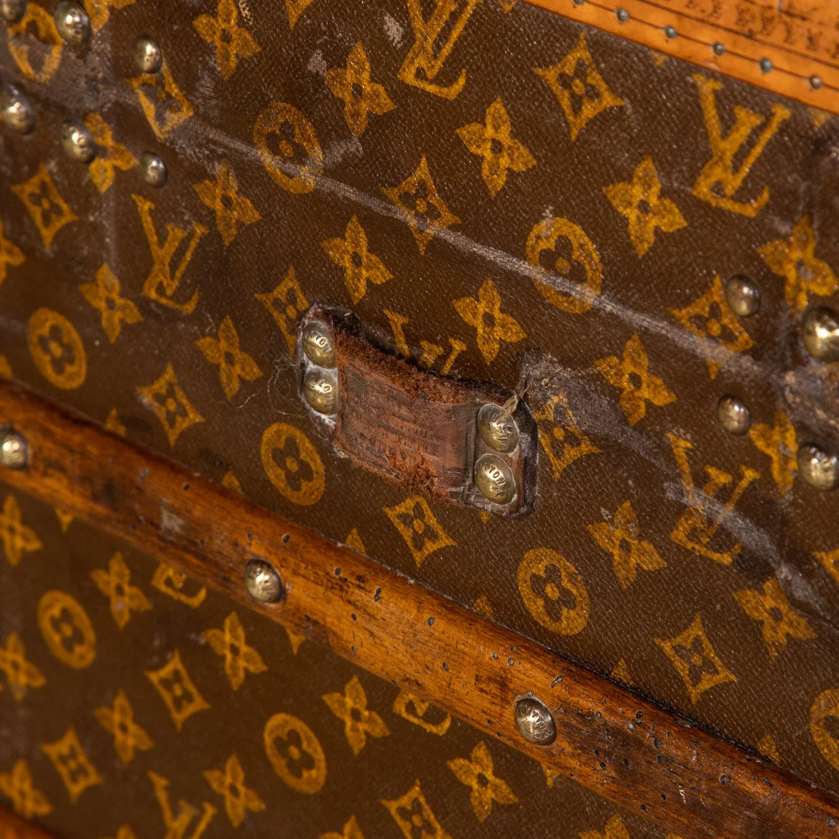 Pushkin Antiques - ANTIQUE 20thC LOUIS VUITTON CABIN TRUNK IN MONOGRAMMED CANVAS, PARIS c.1910 - 25.jpg