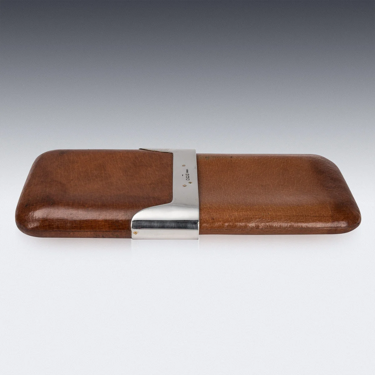 Pushkin Antiques - STYLISH 20thC BRITISH SOLID SILVER & LEATHER CIGAR CASE, MAPPIN & WEBB c.1930 - 7.jpg
