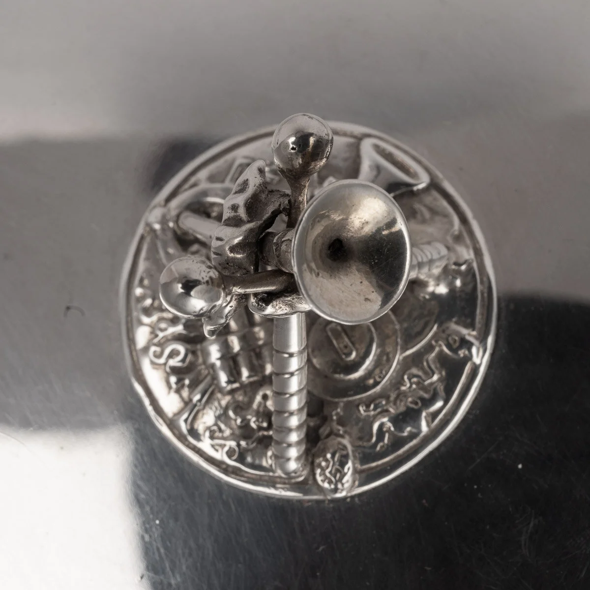 Pushkin Antiques - ANTIQUE 19thC VICTORIAN SILVER PLATED REGIMENTAL DRUM ICE BUCKET c.1890 - 10.jpg